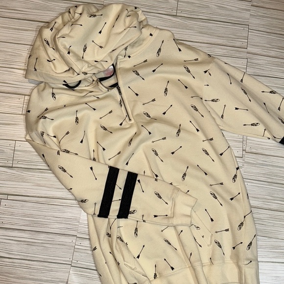 Boundaries, medium sized pull over with Hoodie. - Picture 2 of 4